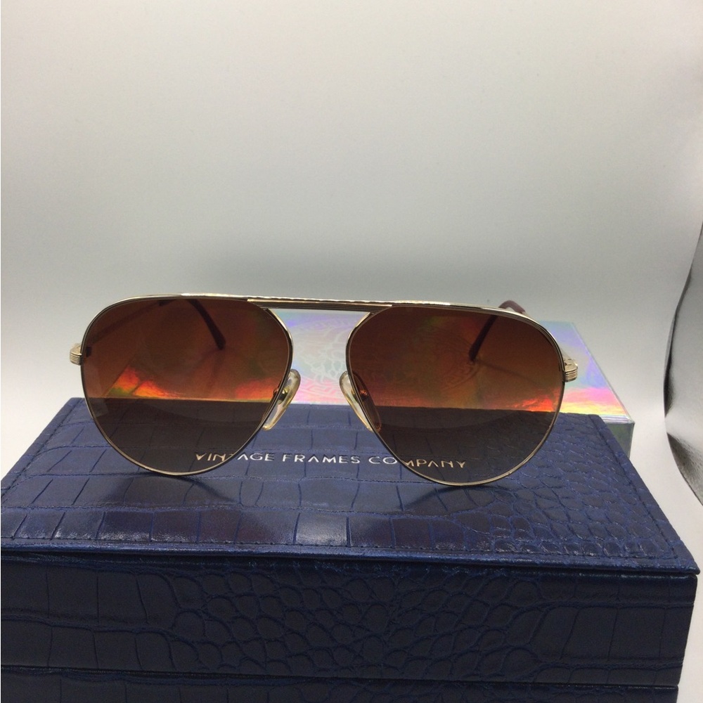 Aviator Sunglasses with Brown Gradient Lenses